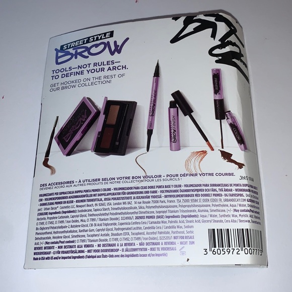 Taupe Trap UD Brow Endowed Brow Volumizer - Picture 4 of 6